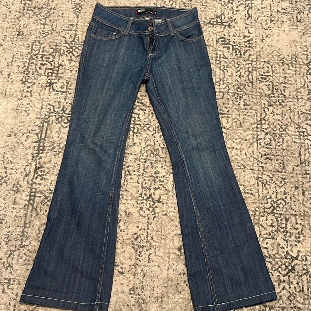 BDG UO super flare medium wash size 30